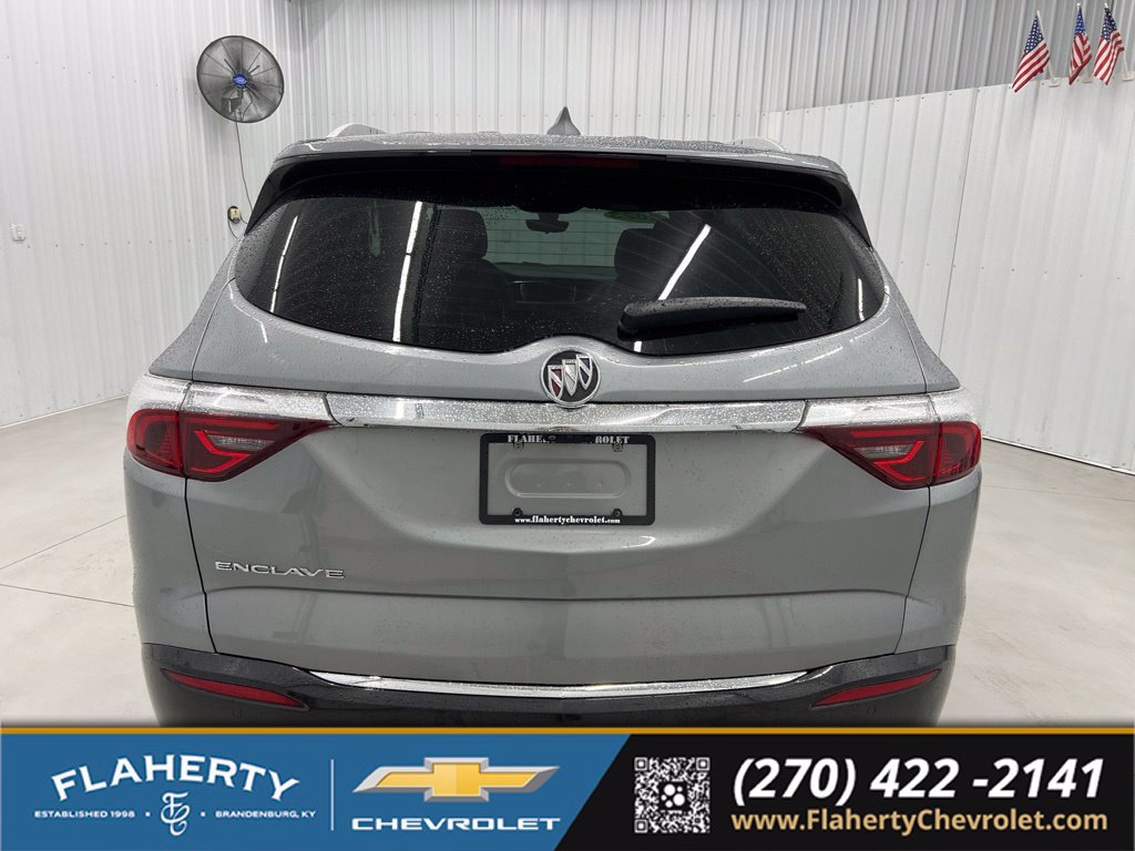 Used 2023 Buick Enclave Essence FWD image 4