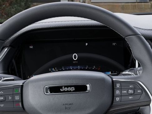 New 2025 Jeep Grand Cherokee L Limited w/ Luxury Tech Group II image 17