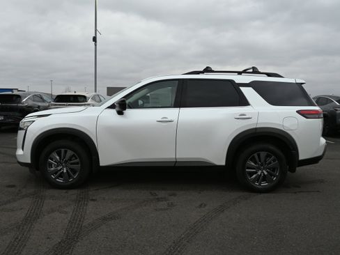 New 2026 Nissan Pathfinder SV image 5