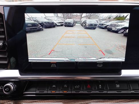 Used 2024 GMC Sierra 1500 Elevation image 42