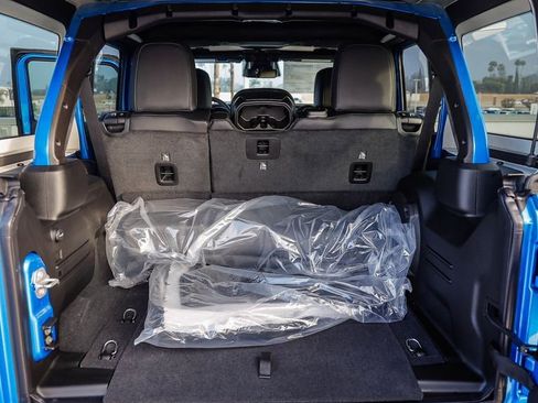 New 2025 Jeep Wrangler Unlimited Rubicon image 31