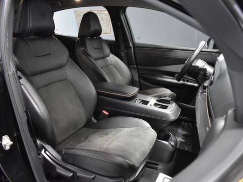 Used 2023 Nissan Ariya FWD image 14