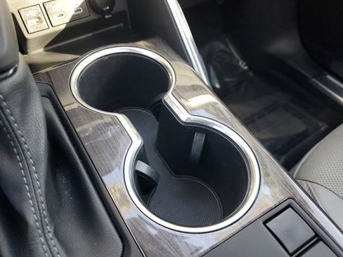 Used 2023 Toyota Highlander Platinum image 20