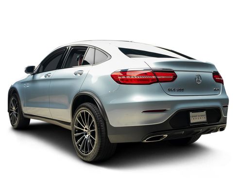 Used 2018 Mercedes-Benz GLC 300 4MATIC Coupe image 3