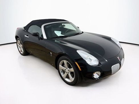 Used 2007 Pontiac Solstice Convertible w/ Preferred Package RWD image 3