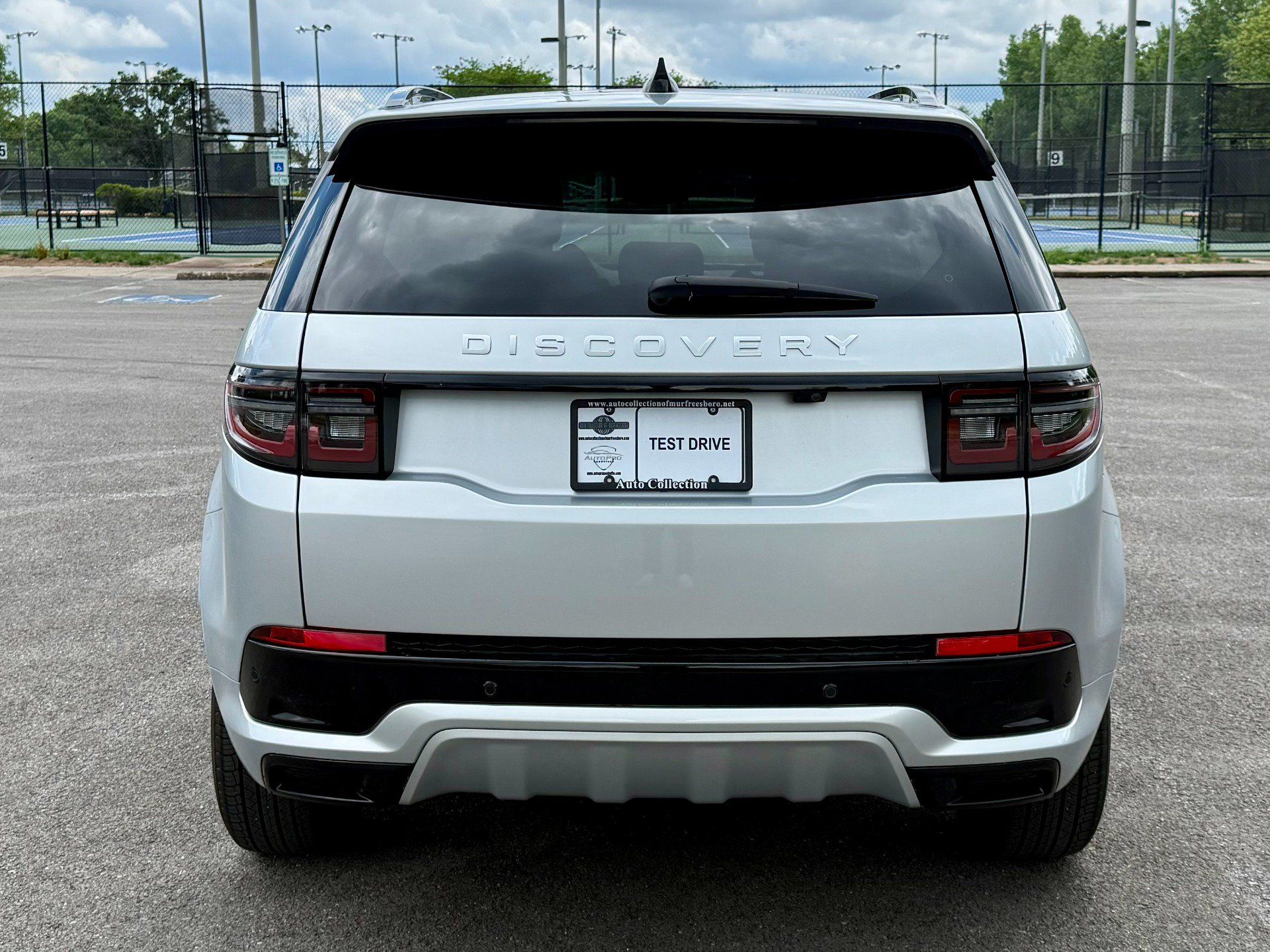 Used 2025 Land Rover Discovery Sport S AWD/4WD image 5
