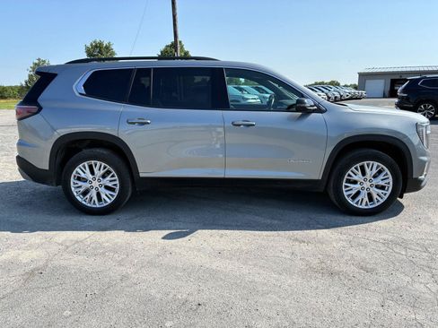 Used 2025 GMC Acadia Elevation w/ Elevation Premium Package AWD/4WD image 10