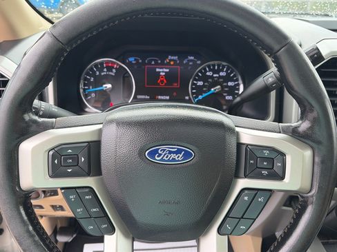 Used 2021 Ford F250 Lariat w/ Lariat Ultimate Package AWD/4WD image 17