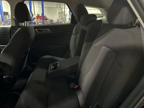 Used 2023 Kia Sportage LX AWD/4WD image 30