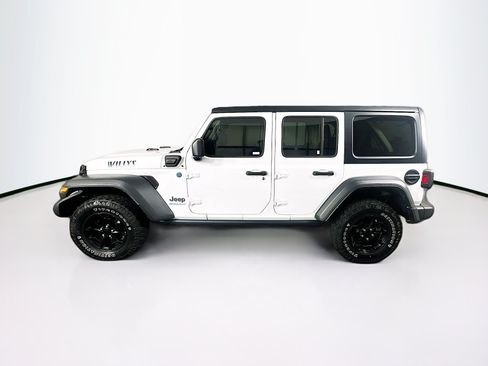 Used 2023 Jeep Wrangler Unlimited w/ Cold Weather Group AWD/4WD image 4