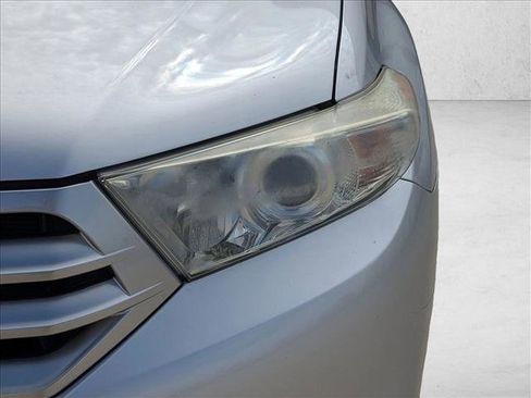 Used 2013 Toyota Highlander Limited image 9