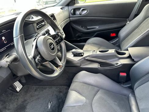 Used 2023 Nissan Z w/ Floor Mat Package (L93) RWD image 7