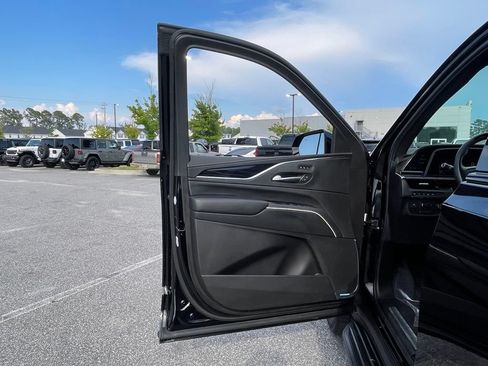 Used 2023 Cadillac Escalade Sport AWD/4WD image 58