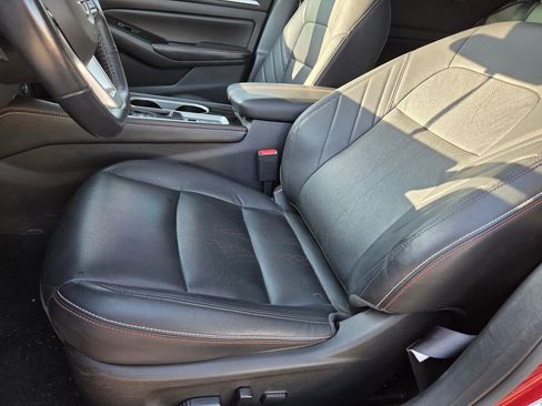 Used 2024 Nissan Altima 2.0 SR FWD image 10