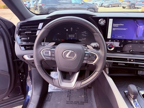 Certified 2025 Lexus RX 350 Premium w/ Accessory Package (Z1) image 18