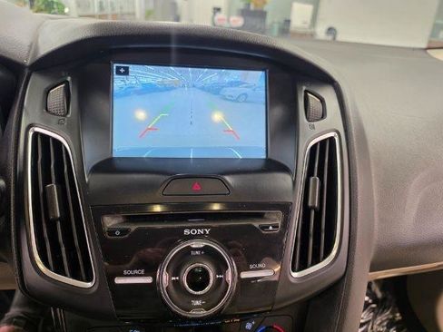 Used 2016 Ford Focus Electric Hatchback FWD image 19
