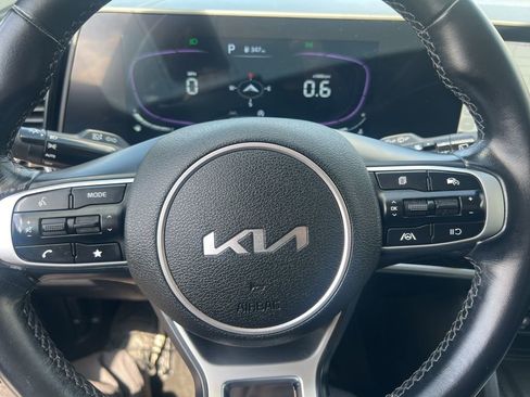 Used 2023 Kia Sportage EX image 60