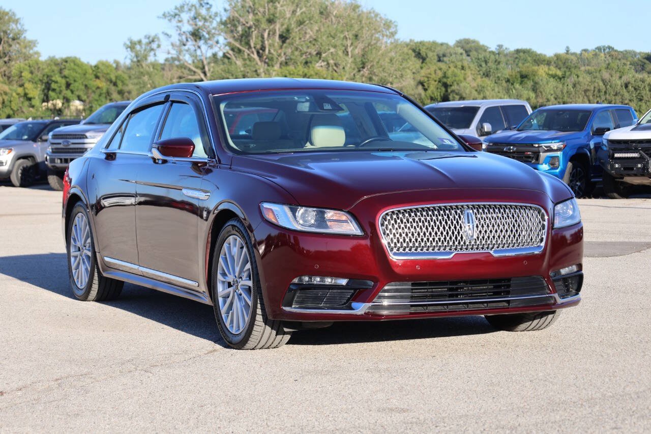 Used 2019 Lincoln Continental Select w/ Continental Climate Package FWD image 4
