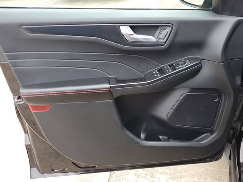 Used 2025 Ford Escape ST-Line FWD image 15