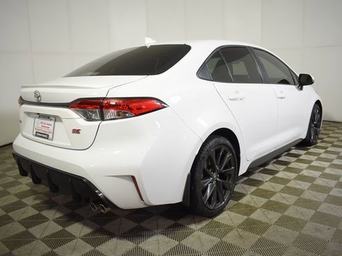 Used 2025 Toyota Corolla SE image 4