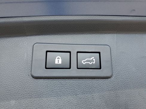 Used 2020 Subaru Outback Touring image 8