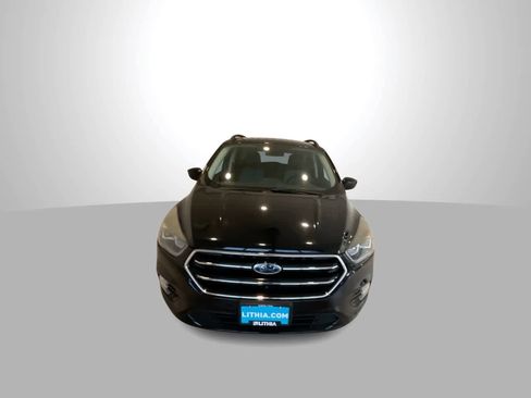 Used 2017 Ford Escape SE w/ Equipment Group 201A AWD/4WD image 3