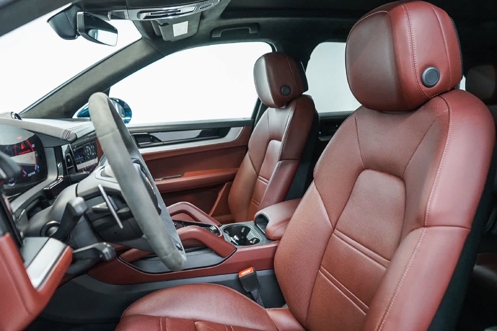 Certified 2024 Porsche Cayenne S AWD/4WD image 23
