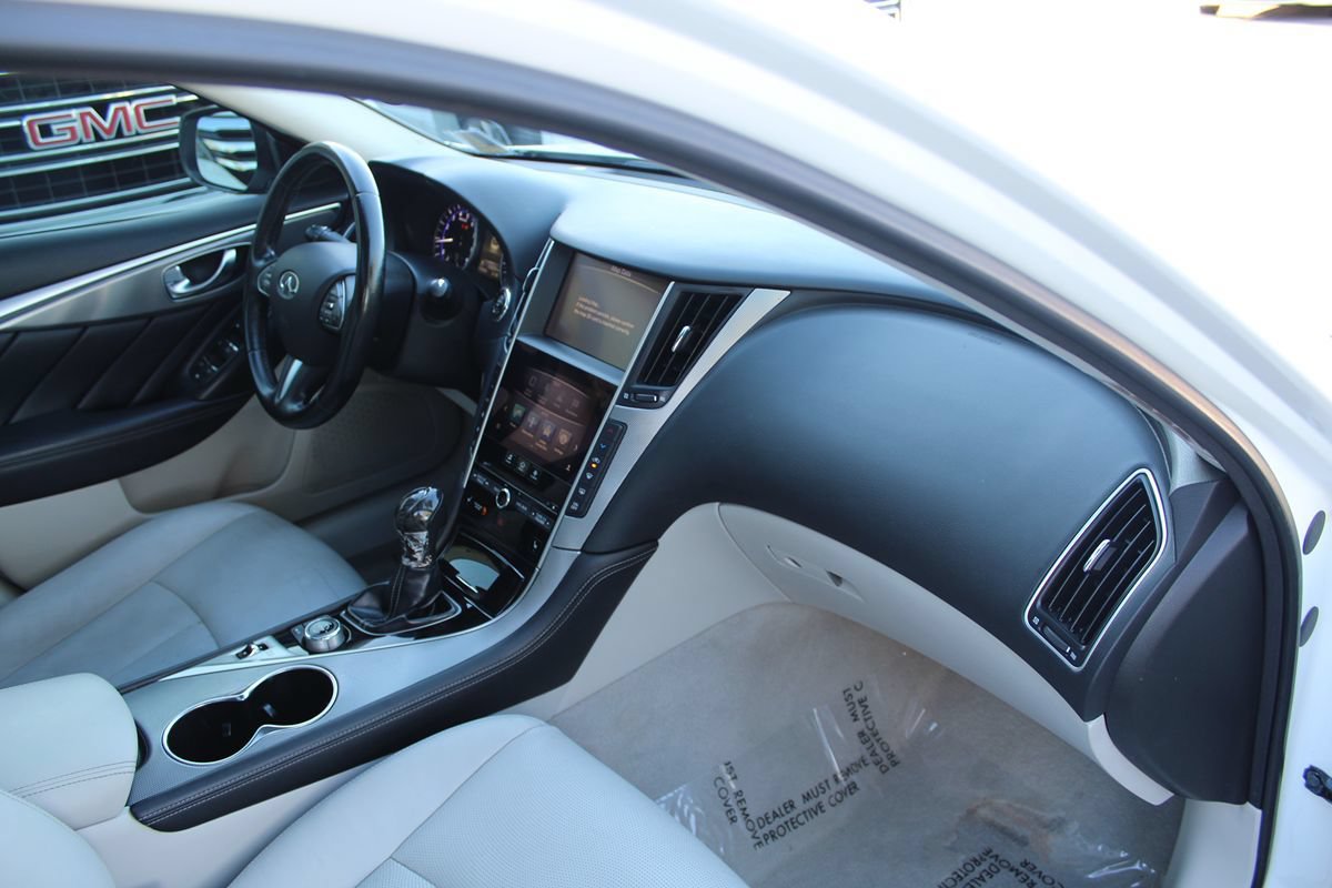 Used 2015 INFINITI Q50 Premium w/ Navigation Package RWD image 23