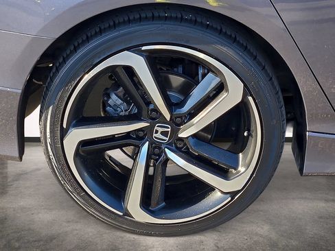 Used 2019 Honda Accord Sport image 7