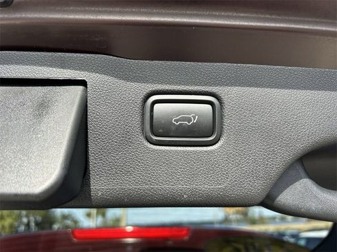 Used 2019 Kia Sorento SX w/ SX Touring Package image 18