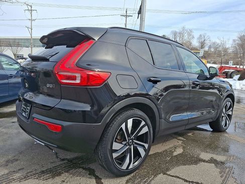 Certified 2023 Volvo XC40 B5 Plus w/ Protection Package Premier image 6