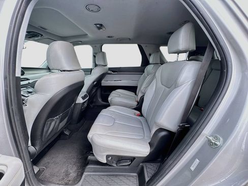 Used 2022 Hyundai Palisade SEL w/ Premium Package FWD image 25