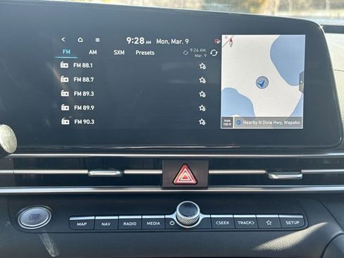 Used 2025 Hyundai Elantra SEL FWD image 15