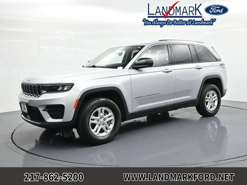 Used 2023 Jeep Grand Cherokee Laredo w/ Luxury Tech Group I AWD/4WD image 1