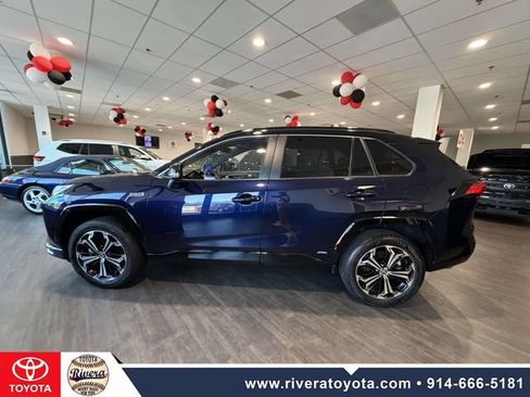 Used 2024 Toyota RAV4 XSE w/ Weather Package AWD/4WD image 8