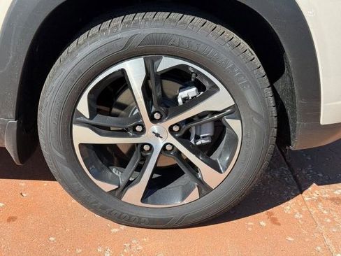 New 2026 Chevrolet Trax RS w/ Sunroof Package image 8