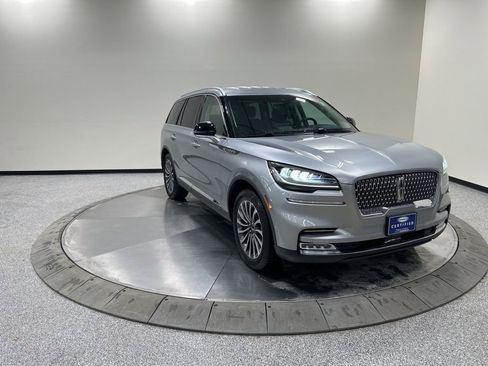 Used 2020 Lincoln Aviator Reserve w/ Elements Package Plus image 4