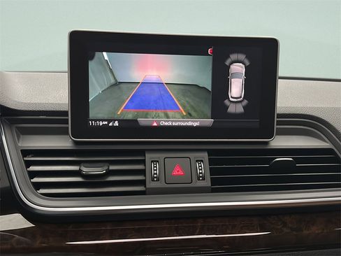 Used 2018 Audi Q5 2.0T Premium Plus w/ Premium Plus Package image 27