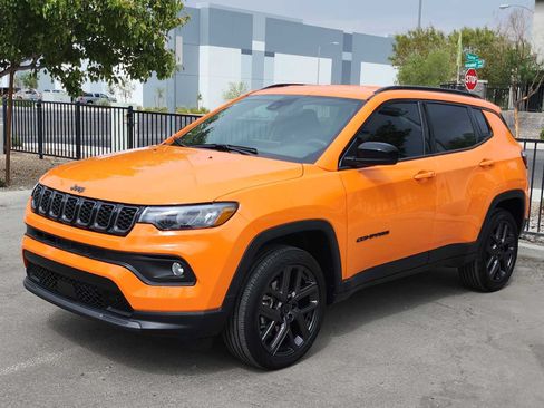 Used 2026 Jeep Compass Latitude AWD/4WD image 4