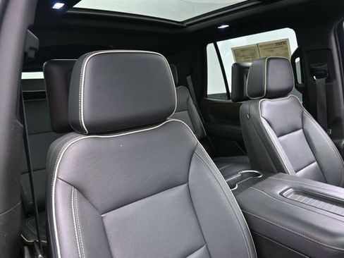 Used 2023 Chevrolet Tahoe Premier w/ Premium Package 2 AWD/4WD image 30