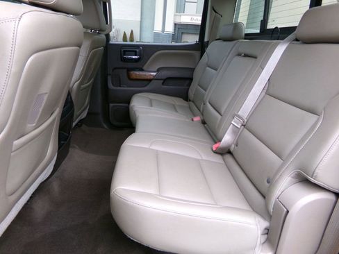 Used 2015 GMC Sierra 2500 SLT w/ Duramax Plus Package image 12