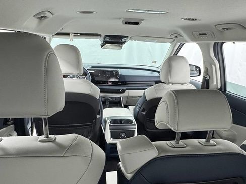 New 2026 Kia Carnival EX FWD image 20