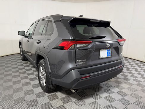 Used 2025 Toyota RAV4 XLE AWD/4WD image 2