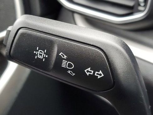 Certified 2022 Ford Explorer XLT w/ Equipment Group 202A image 16