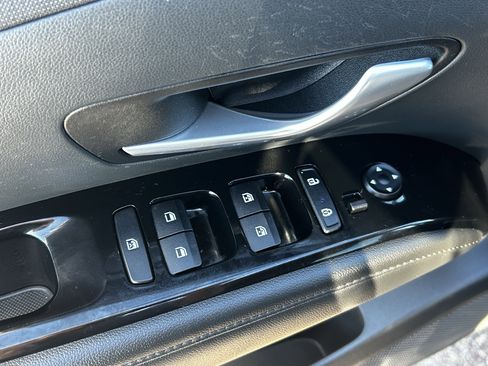 Used 2023 Hyundai Tucson Limited image 21