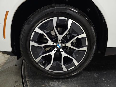 Used 2025 BMW X3 xDrive30i w/ Premium Package image 13