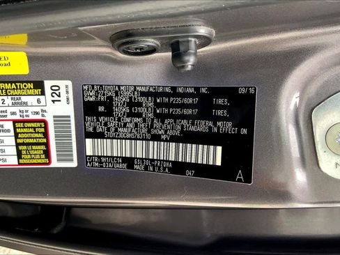 Used 2017 Toyota Sienna XLE FWD image 36