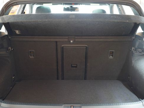 Used 2015 Volkswagen GTI SE image 32