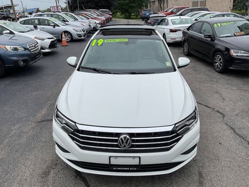Used 2019 Volkswagen Jetta SE FWD image 4