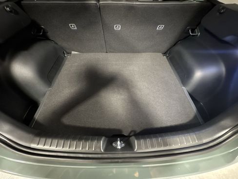 Certified 2025 Kia Niro EX Touring image 31